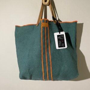 bolso lino verde con bordados naranja
