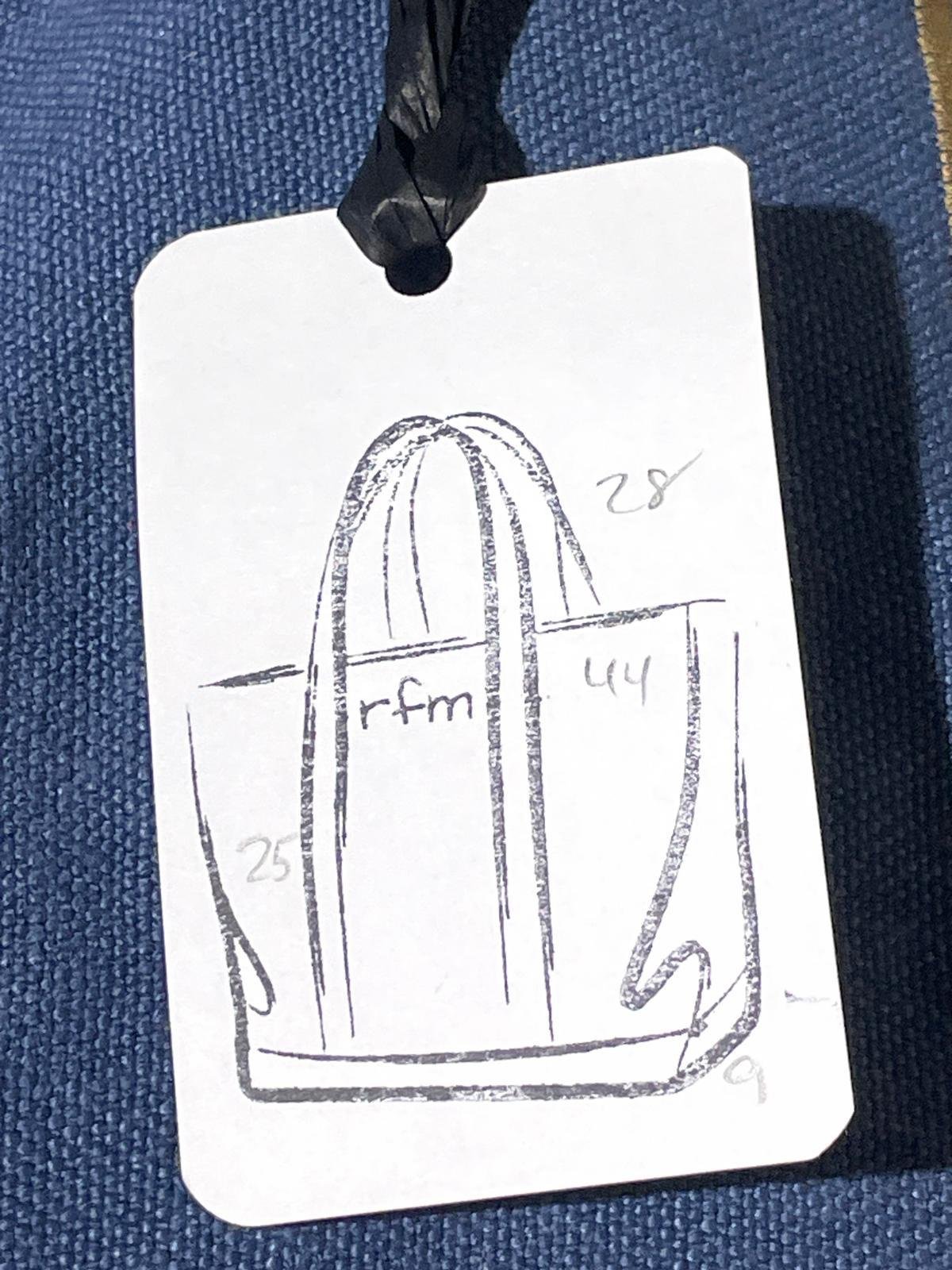 bolso lino azul con bordados beig - Imagen 2