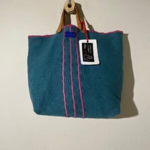 bolso lino verde con bordados fucsia