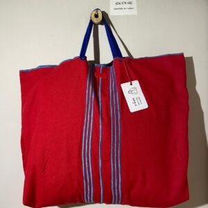 bolso algodón rojo con bordados azules