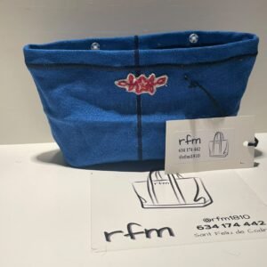 neceser de lino con bordados azul marino