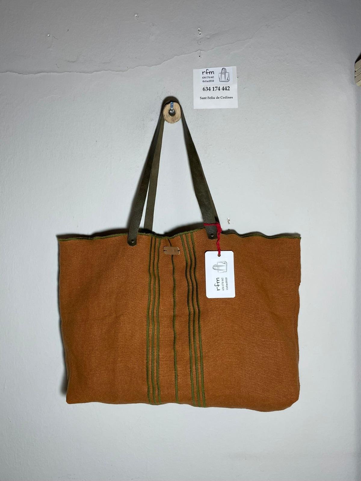 bolso lino caldera con bordados kaki