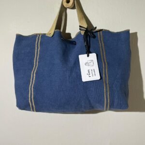 bolso lino azul con bordados beig