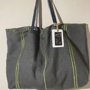 bolso lino gris con bordados verde menta