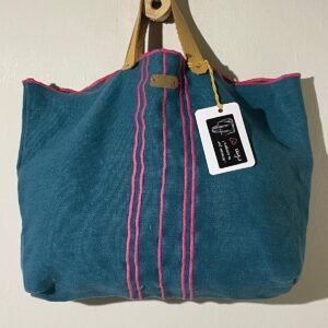 bolso lino verde con bordados fucsia