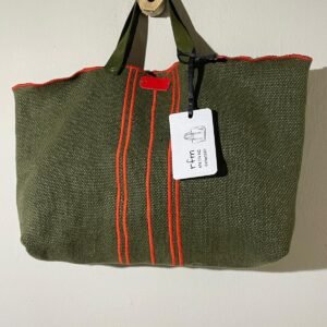 bolso lino kaki con bordados rojos