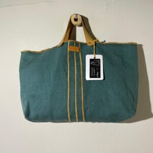 bolso lino verde con bordados beig