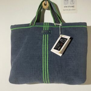 bolso terciopelo azul con bordados verdes