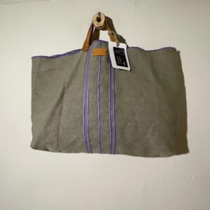bolso lino gris con bordados lila