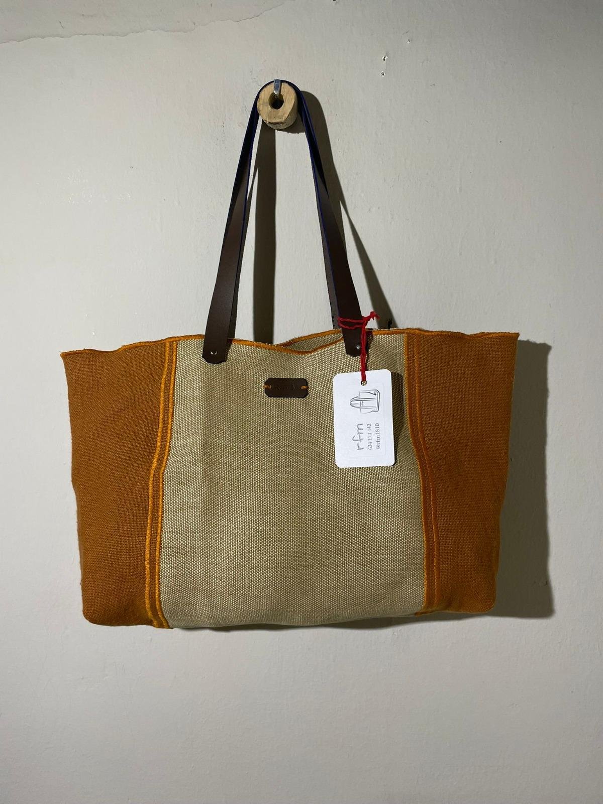 bolso lino beig y caldera combinado