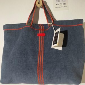 bolso terciopelo azul con bordados rojos